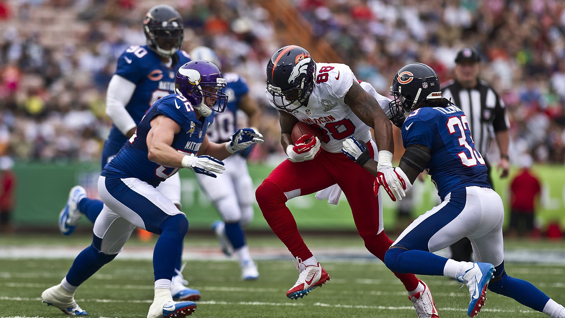 随机“竞技精神点燃全场！”——全球车迷狂热助威热潮