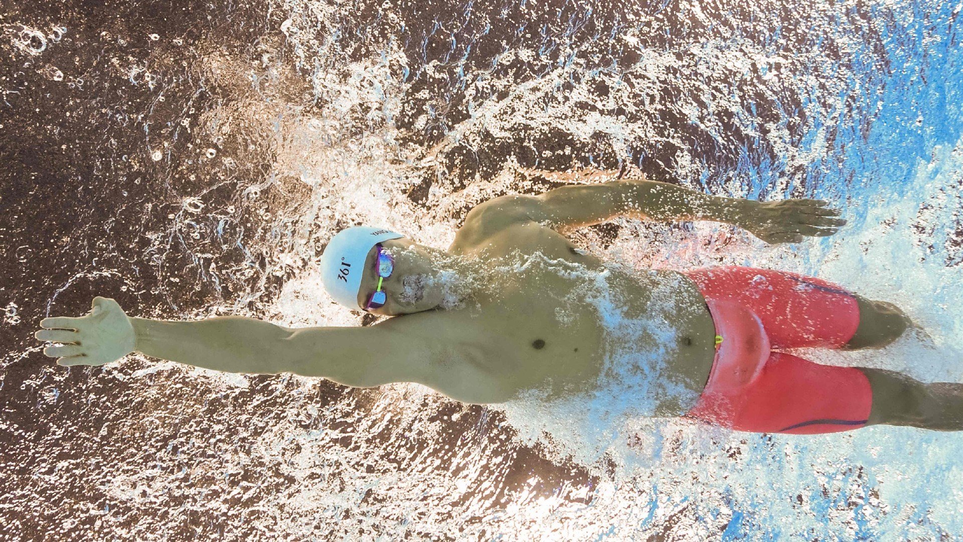 随机墨西哥马术协会设立“Charreada”奖学金，支持传统马术研究。，墨西哥major