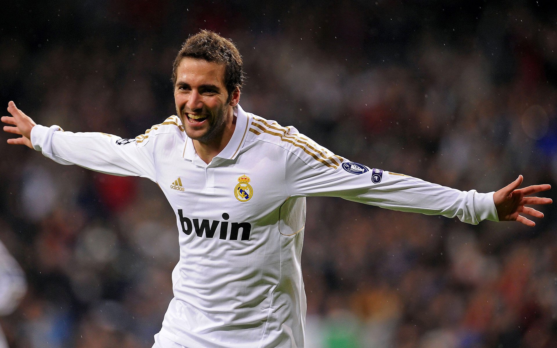 kaiyun开云·官方网站-阿德里尔森在博塔弗戈表现稳定，助球队夺冠，阿德里安鲍尔特